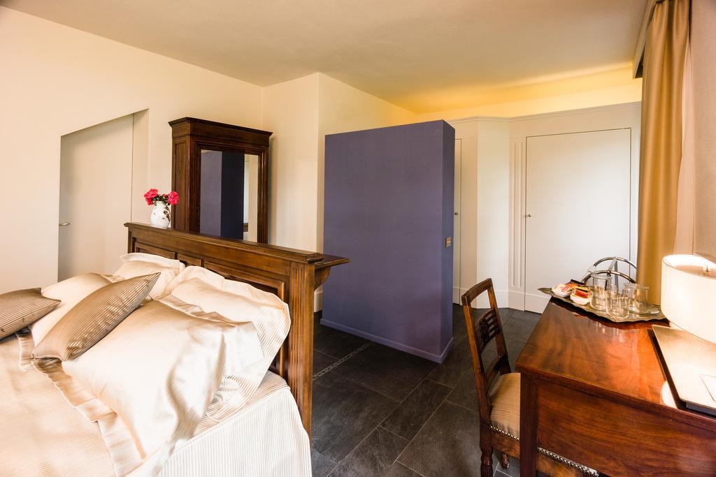 Relais Di Villa Adinolfi Annone di Brianza Kamer foto
